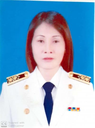 นางสังวาลย์  นามวิเศษ